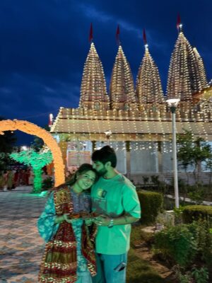 Ritika Bhandari Instagram - Annual tradition with him here
4am 📸