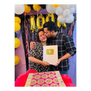 Ritika Gupta Instagram - FINALLY !! Silver Play Button is hereā¦!!
Thank you so much for the love and support my LoviesArmy š§æā¦.Keep supporting guysā¦.love you allā¦
.
.
.
.
#instagram #instagood #inspirationalquotes #insta #instadaily #instafood #instamood #youtube #youtubers #youtubesilverplaybutton #creatersaward #youtubecreatorawards #youtubelive #love #fashion #beautiful #lawofattraction #miracle #gratitude