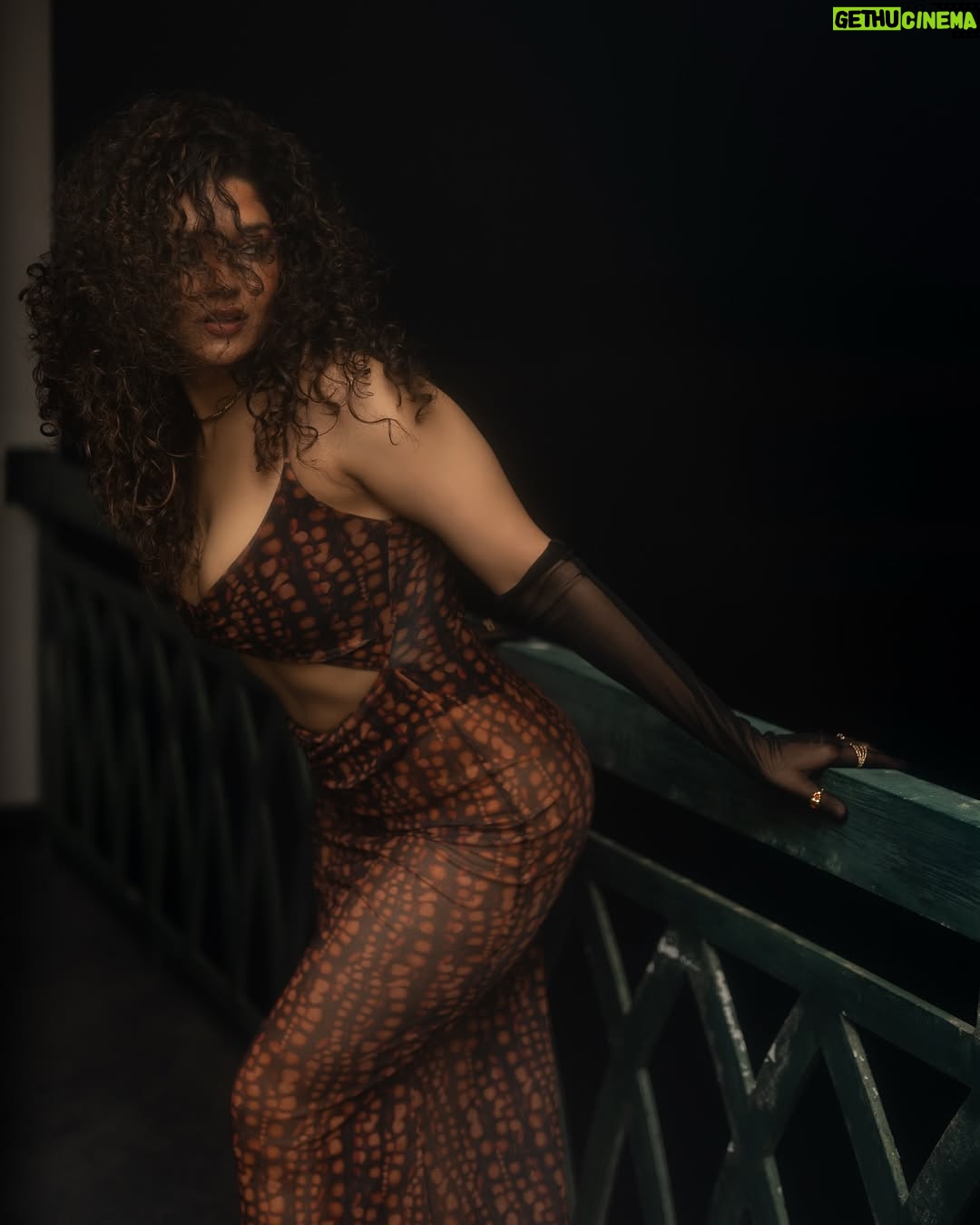 Ritika Singh - 385.3K Likes - Been grrr-ing a lot lately 🦁😈

Shot by @anitakamaraj 
Makeup @snehamnj
Hair @hair_by_naemat
Styled by @shahlalaihah