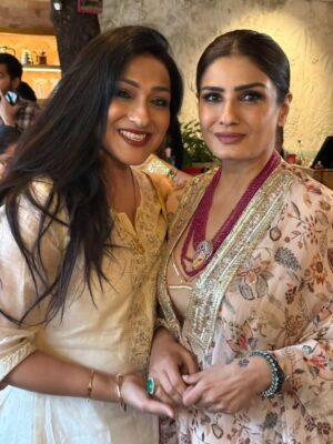 Rituparna Sengupta Instagram - Congratulations @officialraveenatandon for your new endeavor....Thank you for making me a part of your lovely launch ...the curation and the display was beautiful...just like you❤️❤️..