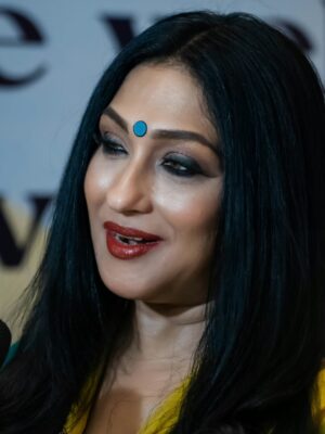 Rituparna Sengupta Instagram - #GoodByeMountain now in theatres. 

📷 @avi_jit_k