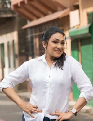 Rituparna Sengupta Instagram - Feeling all the love for #MadamSengupta, thank you all, truly... 💕