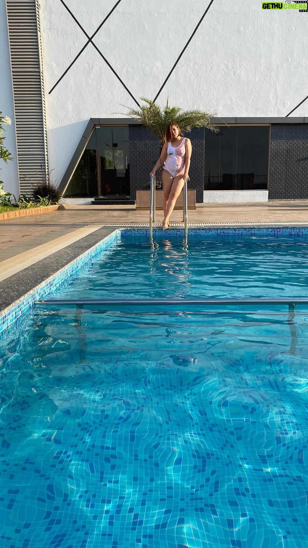 Ritz Gautam - 1.8K Likes - Thank you God 😉

#thankyougod #ritzgautam #summervibes #summerstyle #swimsuit #swimwear #swimwearfashion #summerfashion #bangaloreblogger #bangaloreinfluencers #justvibing