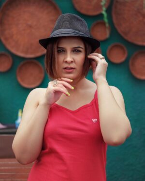 Ritz Gautam Instagram - My attitude is higher than your height 😈
In collaboration with @roundneck.in
PC: @cp_praveen_photography
#collobration #ladyinred #summerdress #tshirtdress #reddress #ritzgautam #lifestyleblogger #fashionblogger #fashioninfluencer #fashionista #bangaloreblogger #bangaloreinfluencer #summervibes #picoftheday #roundneck