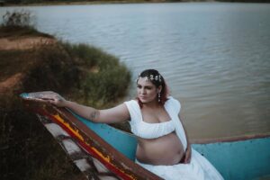 Ritz Gautam Instagram - Not every day of pregnancy is easy, but every day brings me closer to You ❤️
PC and concept by one of our close friend @divinephotography.in
MUA: @makeoverbyrosyanitha
#momtobe #maternityshoot #maternityphotography #maternityfashion #maternityshootideas #ritzgautam #whitedress