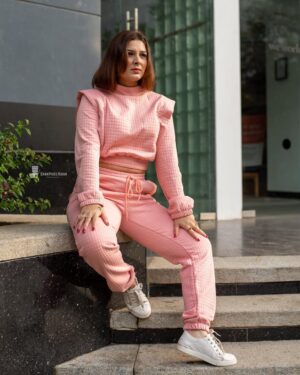 Ritz Gautam Instagram - My favs this winter are #sets
They are so chic, trendy yet comfortable and warm.
Wearing Jogger set from @urbanic_in
PC: @darkpixelroom
#urbanic #sourbanic #urbanicsquad #joggerset #pink #slayqueen #ritzgautam #lifestyleblogger #bangaloreblogger #bangaloreinfluencer #fashionblogger #fashioninfluencer