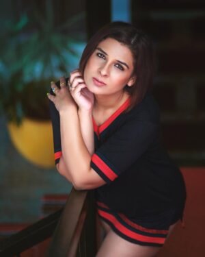 Ritz Gautam Instagram - Sexy isn’t about body, it’s the way you walk, the way you talk and the way you think 😉
In collaboration with @roundneck.in
PC: @cp_praveen_photography
#blackdress #blacktshirtdress #roundneck #collaboration #tshirtdress #fashionblogger #fashioninfluencer #bangaloreblogger #bangaloreinfluencer #lifestyleblogger #lifestyleinfluencer #ritzgautam #slayqueen
