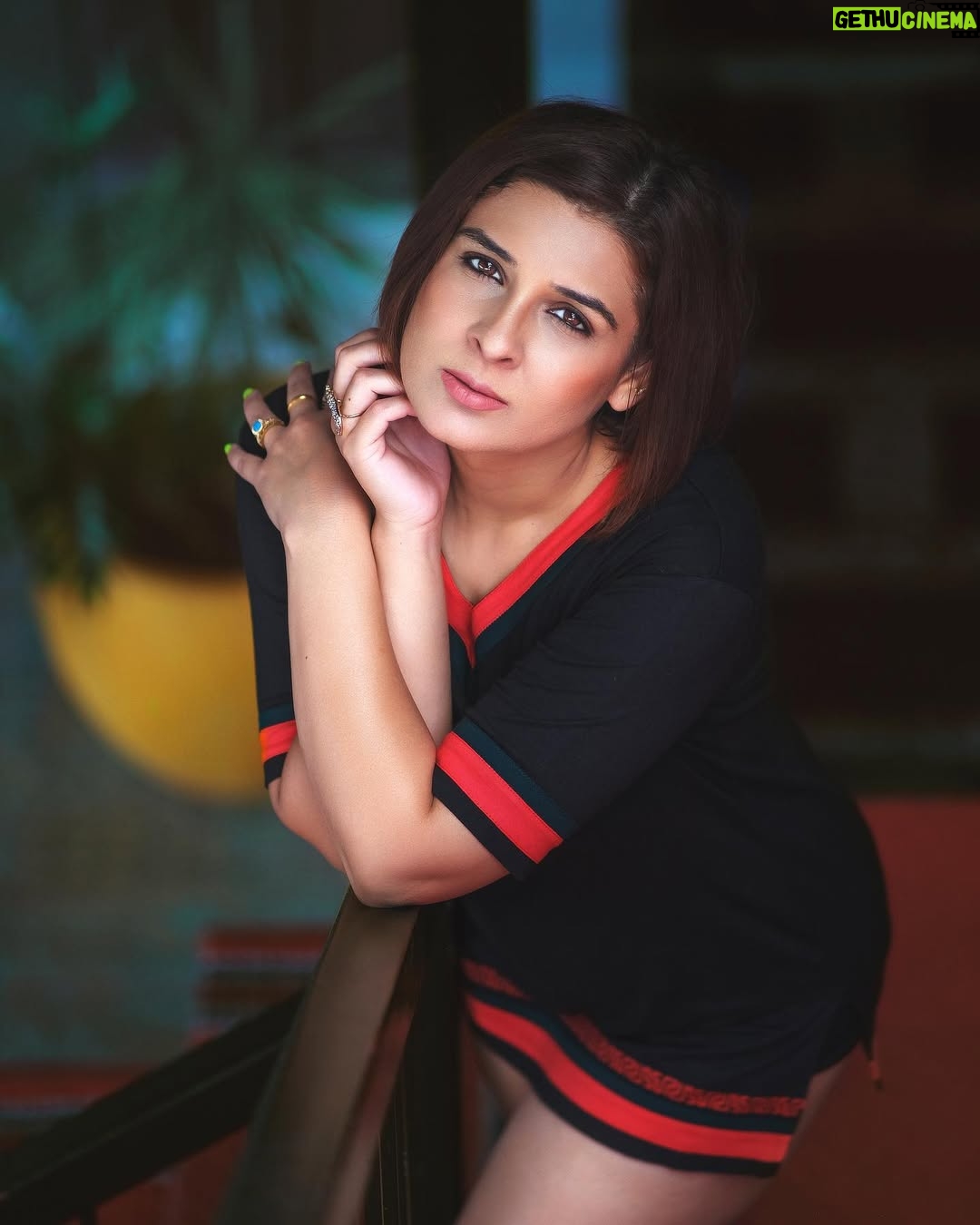 Ritz Gautam - 1.8K Likes - Sexy isn’t about body, it’s the way you walk, the way you talk and the way you think 😉

In collaboration with @roundneck.in 

PC: @cp_praveen_photography 

#blackdress #blacktshirtdress #roundneck #collaboration #tshirtdress #fashionblogger #fashioninfluencer #bangaloreblogger #bangaloreinfluencer #lifestyleblogger #lifestyleinfluencer #ritzgautam #slayqueen