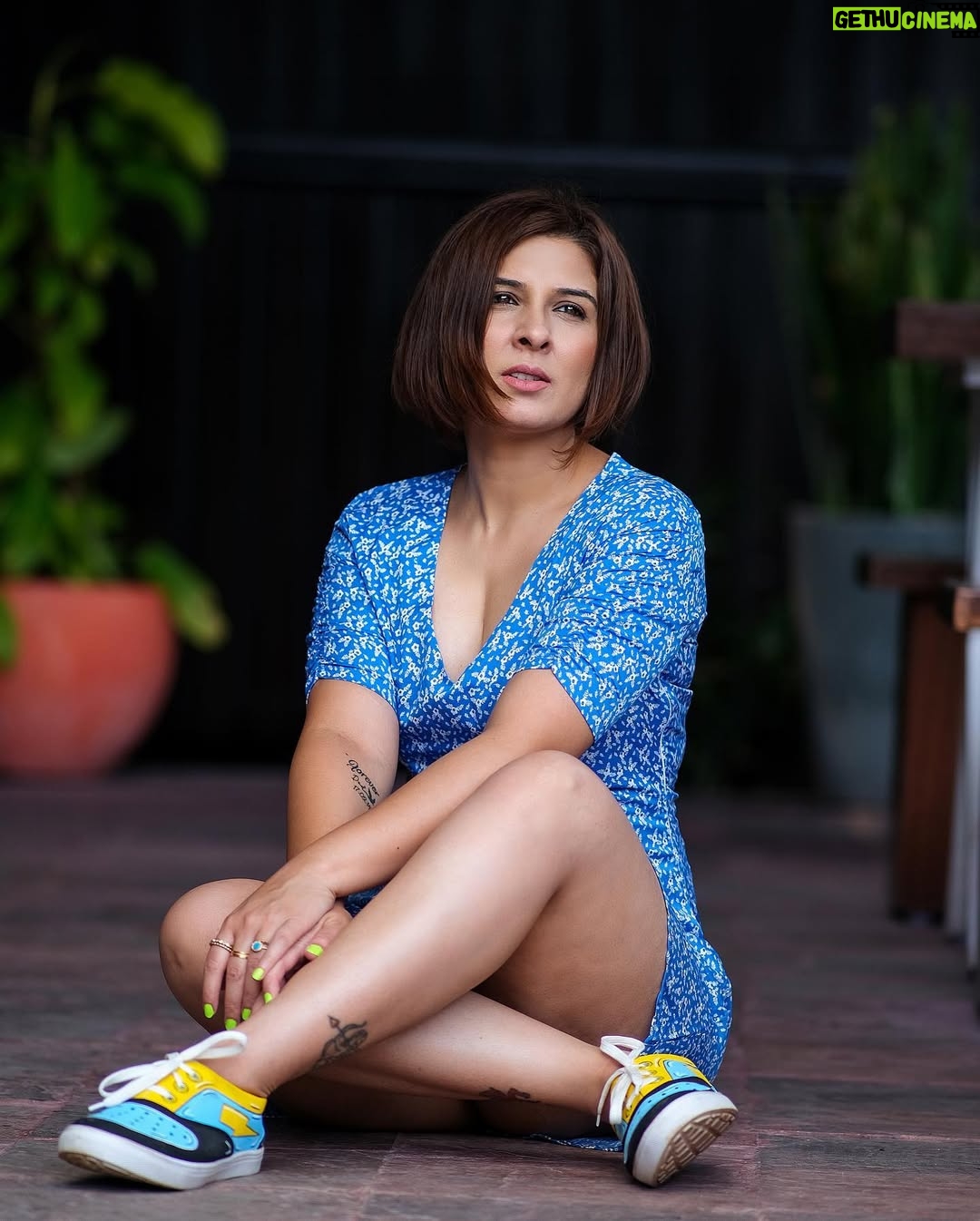 Ritz Gautam - 1K Likes - Painting my mood in color of Blue 💎🧿💙❄️🌧🦋

PC: @cp_praveen_photography 
Dress : @streetstylestoreofficial 
Shoes: @jolaa.in 

#blue #sss #streetstylestore #joola #lifestyleblogger #fashionblogger #fashioninfluencer #bangaloreblogger #bangaloreinfluencer #throwbackthursday #ritzgautam