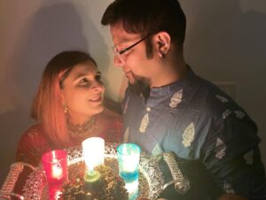 Ritz Gautam Instagram - Wishing everyone a very Diwali 🪔
#happydiwali #diwali #familydiwali #diwalicelebration #ritzgautam #momtobe #shihtzufamily
