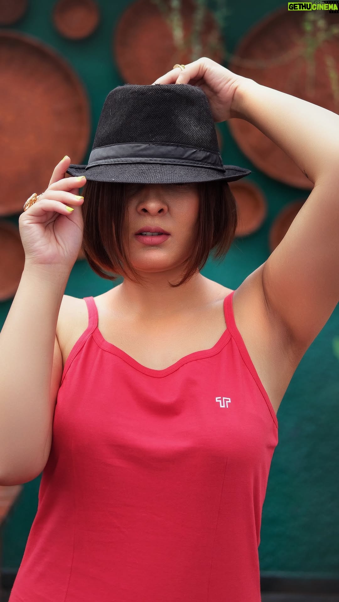 Ritz Gautam - 2.1K Likes - In collaboration with @roundneck.in 

#roundneck #tshirtdress #collaboration #fashionblogger #fashioninfluencer #lifestyleblogger #lifestyleinfluencer #bangaloreblogger #bangaloreinfluencer #ritzgautam #slayqueen #reddress #blackdress #lalalilala
