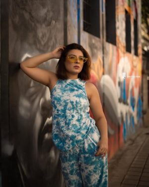 Ritz Gautam Instagram - If you never try “Tie Dye” you will never know 😉
Tie Dye set from @femella
PC: @darkpixelroom
#femelle #tiedyefashion #tiedyelove #tiedyeset #loungewear #loungeset #fashionblogger #fashioninfluencer #bangaloreinfluencer #bangaloreblogger #lifestyleblogger #slayqueen #ritzgautam