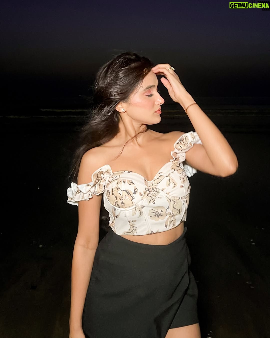 Riya Bhatu - 2.4K Likes - The view was 10/10🌄🌊
