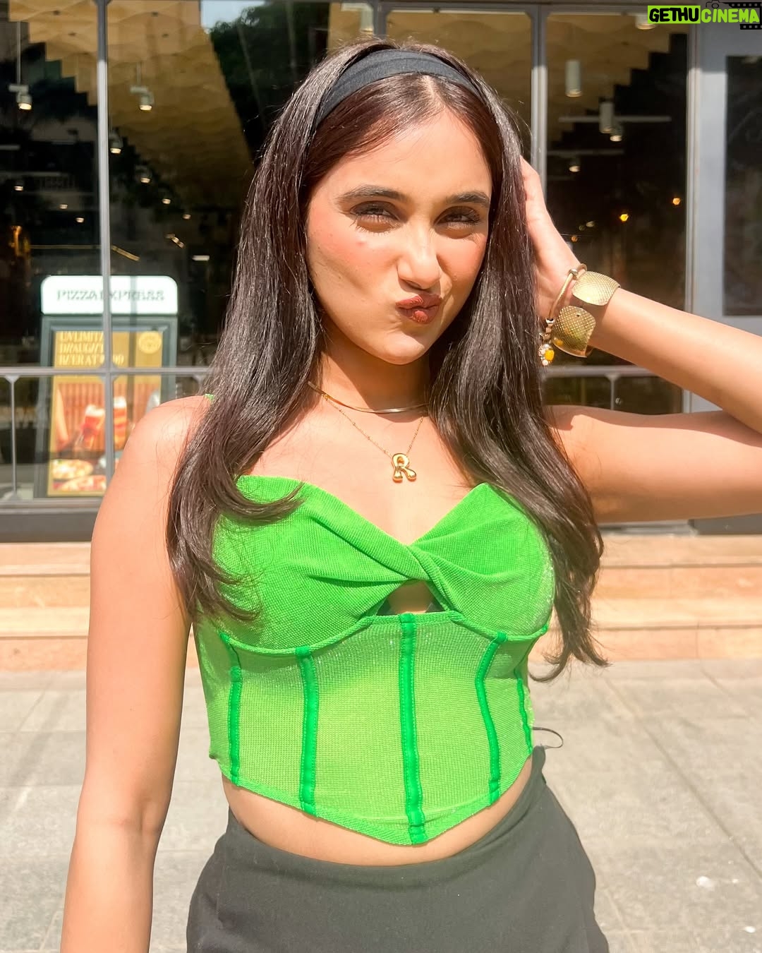Riya Bhatu - 2.3K Likes - 📸
.
.
Product Id- 1198929
.
.
#elitebynewme #newmegals