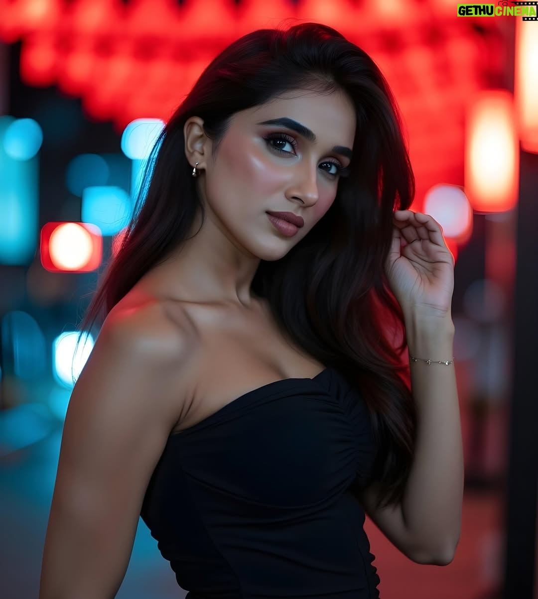Riya Bhatu - 2.2K Likes - I’m the whole mood💅