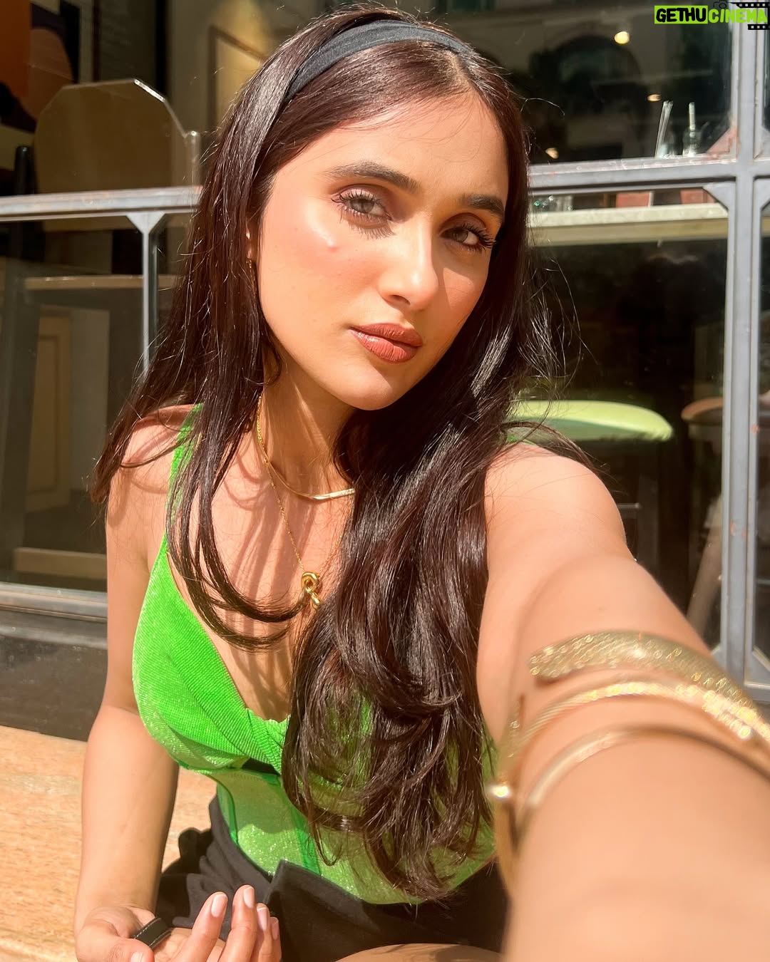 Riya Bhatu - 2.3K Likes - 📸
.
.
Product Id- 1198929
.
.
#elitebynewme #newmegals