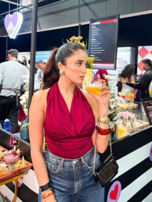 Riya Bhatu Instagram - Be as you wish to seem❤️‍🔥🍷✨
.
.
@sephora_india @newme.asia 
Product id 7362356
.
.
#newmegals#elitebynewme