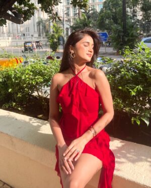 Riya Bhatu Instagram - My favourite colour this season 🍷❤️‍🔥✨🥀💌
.
.
.
Outfit @newme.asia 
Product id- 1594888
.
.

#valentines #valentinesoutfit #valentinesinspo #red #trendingreels #trending #trend #trendy #trendalert #viral #viralvideos #viralreels #explore #explorepage #fyp #foryou #foryoupage#elitebynewme#newmegals#cherrycola#burgundy#red