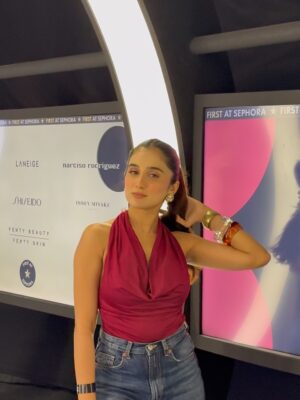 Riya Bhatu Instagram - Be as you wish to seem❤️‍🔥🍷✨
.
.
@sephora_india @newme.asia 
Product id 7362356
.
.
#newmegals#elitebynewme