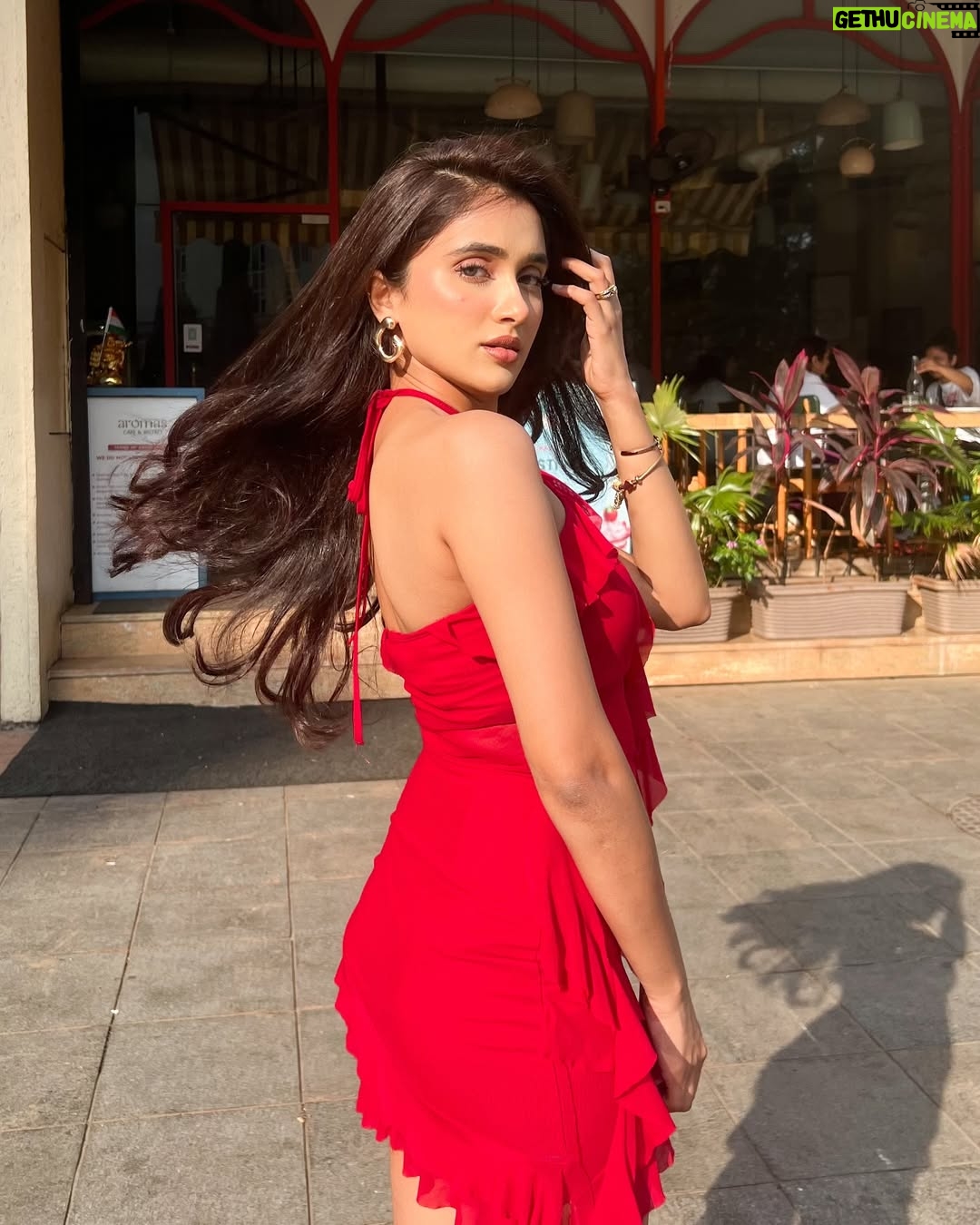 Riya Bhatu - 6.9K Likes - My favourite colour this season 🍷❤️‍🔥✨🥀💌
.
.
.
Outfit @newme.asia 
Product id- 1594888
.
.

#valentines #valentinesoutfit #valentinesinspo #red #trendingreels #trending #trend #trendy #trendalert #viral #viralvideos #viralreels #explore #explorepage #fyp #foryou #foryoupage#elitebynewme#newmegals#cherrycola#burgundy#red