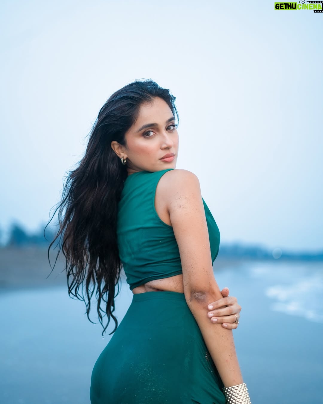 Riya Bhatu - 1.5K Likes - Mermaid magic in every wave🫧🌊
.
.
One of my most fav shoot❤️✨
product_id=4890965
.
.
#beach#shoot#sunset#explore#elitebynewme#newmegals