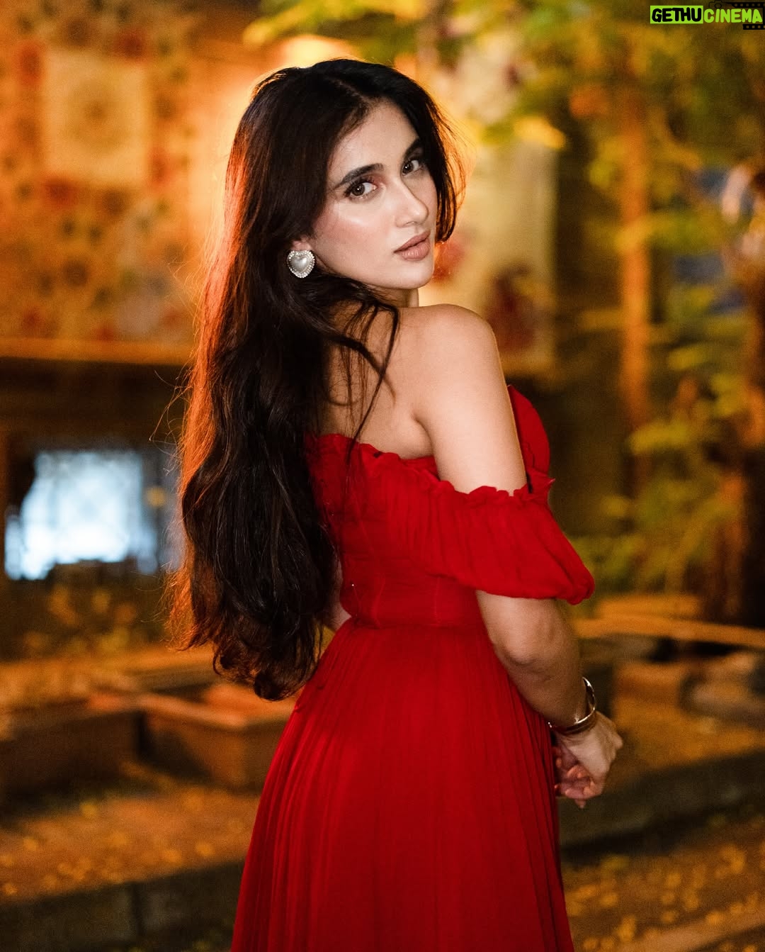Riya Bhatu - 2K Likes - Twirl me into your fairytale, I won’t stop spinning ❤️‍🔥🍷