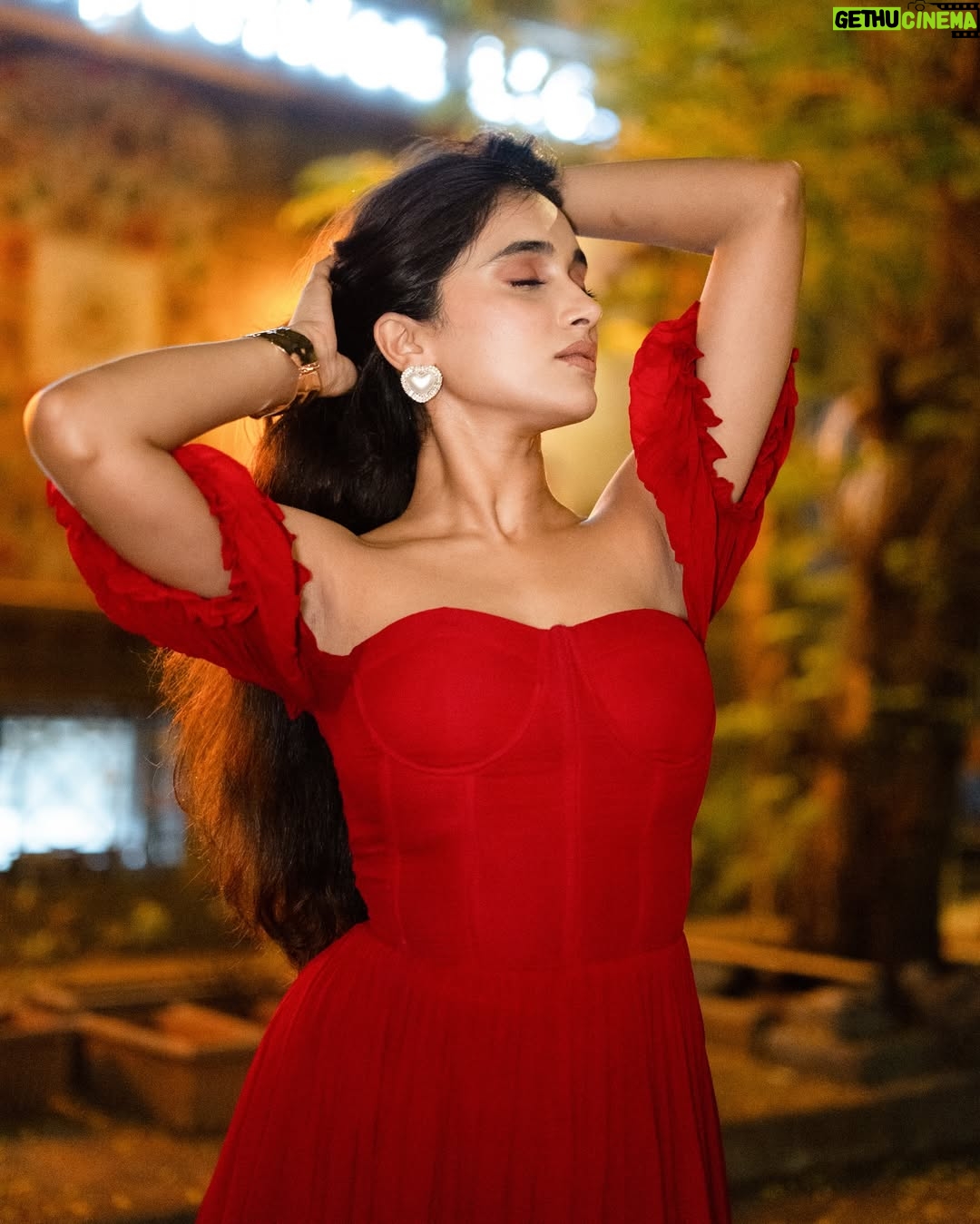 Riya Bhatu - 2K Likes - Twirl me into your fairytale, I won’t stop spinning ❤️‍🔥🍷