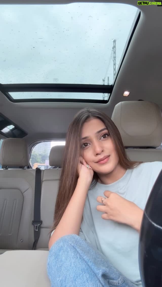 Rj Mahvash - 1 Million Likes - Waqt thoda sabr aur bharosa maangta hai. Aj ager bura chal raha hai, to kal badlega dost! Phir wohi log tumse tumhari dosti maangenge. This post is for mummy papa 🤍 Ab kisike agey nazrein jhukane ki zarurat nahin .. uparwala sabka waqt badalta hai chahe deir se hi sahi. Aur jo log apki journey nahi jaante, na sahi. Apne race aur logo se kitne piche se shuru kari ti wo bas ap jante hote hain. Also to all the women, suno. Kar logi tum. Promise. Main bht darpok  baccha thi, phir bhi kar gayi. Tum bhi kar loge 🫂 
.
.
.
.
.
.
.
.

.
#family #love #motivation #motivate #life #strength #rjmahvash