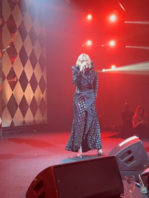 Róisín Murphy Instagram - The best of them has passed 💔I sang for him twice. Once in Milan many years ago and once in Venice September ‘23 during the worst moment of my of my entire career. He was absolute gentleman and his team were warm and brilliant. A most surreal moment as my world was seeming to crumble and here I was staying for three days in a giant suite @venicevenicehotel looking out over the Grand Canal. And what a Dress! #GiorgioArmani you will be missed for everything you were 🖤🖤🖤@giorgioarmani