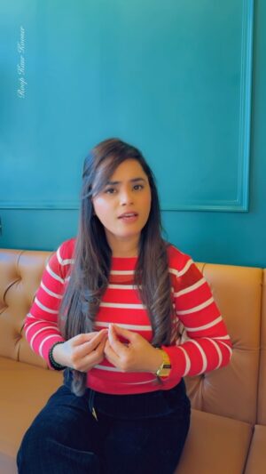 Roop Kaur Kooner Instagram - “ ਮੁਕੱਮਲ “ ✍🏻ਰੂਪ।ਲਿਖ਼ਤ-ਰੂਪ ਕੌਰ ਕੂੰਨਰ, ‘ Mukkamal ‘ Lyrics-Roop Kaur Kooner, @RoopKaurKooner 🖊🙏😊
