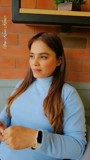 Roop Kaur Kooner Instagram - 'ਅਲੜ-ਬਲੜ' ✍️ਰੂਪ। ਲਿਖਤ-ਰੂਪ ਕੌਰ ਕੂੰਨਰ ,✍️🙏🖊 Alarh-Balarh, Lyrics-Roop Kaur Kooner, #shayari #shayar #poetry #punjabi #punjabishayari #explorepage #trending #shayarilover #lovequotes #love #quotes #shayarioftheday #reelitfeelit #explore #poetrycommunity #reelsinstagram #motivational #motivationalquotes #lifelessons #lifequotes #feelings #reels #hearttouching #lifegoals #you #writingcommunity #writer #like #thoughts #couple