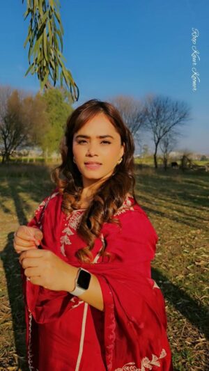 Roop Kaur Kooner Instagram - ✍️ਰੂਪ। ਲਿਖ਼ਤ-ਰੂਪ ਕੌਰ ਕੂੰਨਰ /Lyrics-Roop Kaur Kooner/. #shayari #shayar #poetry #punjabi #punjabishayari #explorepage #trending #shayarilover #lovequotes #love #quotes #shayarioftheday #reelitfeelit #explore #poetrycommunity #reelsinstagram #motivational #motivationalquotes #lifelessons #lifequotes #feelings #reels #hearttouching #lifegoals #you #writingcommunity #writer #like #truth #world