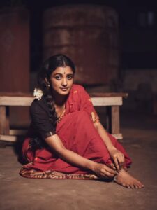 Actress Roopa Koduvayur HD Photos and Wallpapers August 2025