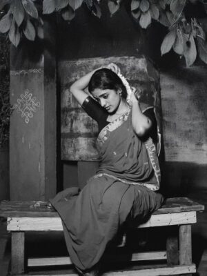 Roopa Koduvayur Instagram - Asle Roopa ante paddhathi..paddhathi ante roopa andhulonu shravana sukravaram..so tappaledu.. 😁 
Pc @pavan_eyemoments idea credits motham pawan ki ..ur my moms fav she's is in love with this look and pictures u know ..😅❤️
.
.
.
.
..
.
.
.
.
.
.
.
.
.
.
.
.
.
.
.

.
#traditional #roopakoduvayur #vintagestyle