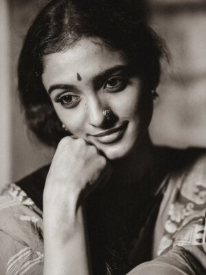 Roopa Koduvayur Instagram - @roopakoduvayur_9 ✨
.
.
@maniratnam.talkies @maniratnam_frames @maniratnam_ @maniratnam.holic 
#maniratnam #manirathnam🎬 #maniratnamarrcombo🎸🎬 #émotions #framings #emotions #photo #photographer #photography #vintage #vintagephotographs #sepiaphotography #retro #oldstyle
