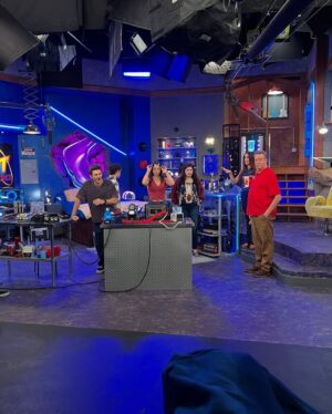 Rosa Blasi Instagram - Had the best month in 🇨🇦 filming the Clash of the Thundermans ⚡️movie! Here’s some BTS-Grateful for the last 13 years of being a part of this family. And we can’t wait for you to see this in 2026! @nickelodeon @thundermanstv