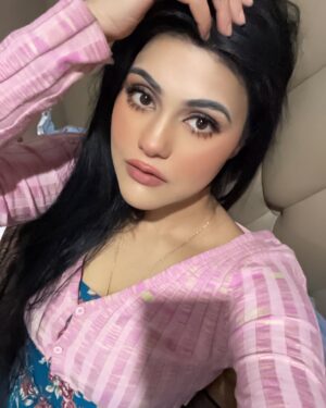 Rose Kaur Bawa Instagram - 🧿💝💕🧿💝💯
#fyp