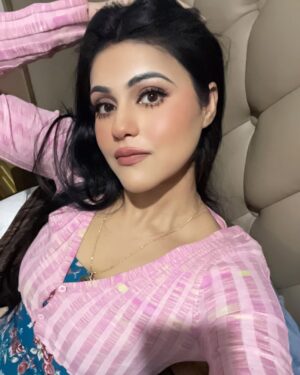 Rose Kaur Bawa Instagram - 🧿💝💕🧿💝💯
#fyp