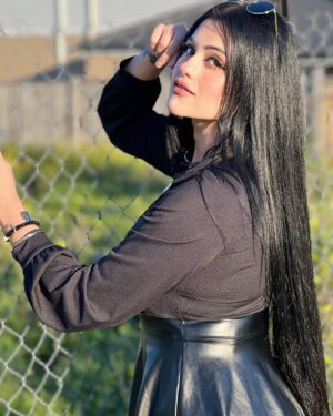 Rose Kaur Bawa Instagram - 🖤🖤🖤🖤🖤
.
.
.
.
.
.
.
.
.
.
.
.
#post #fyp
