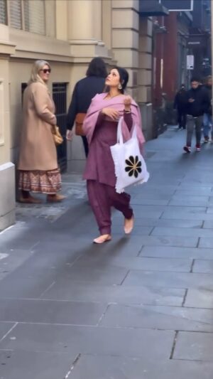 Rose Kaur Bawa Instagram - Jad lahore to simple jhi kudi pehli war australia ondi hai ❤️ #fyp #fypシ #fypage #viral