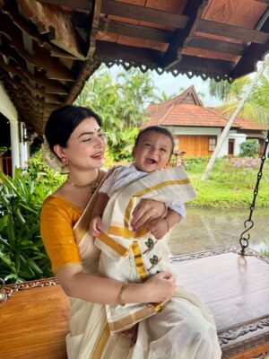 Rose Rawat Instagram - Itna sa tukda chand ka 🧿❤️
Happy 7 months to our bundle of joy🎂