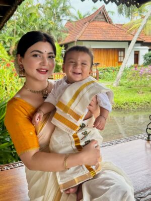 Rose Rawat Instagram - Itna sa tukda chand ka 🧿❤️
Happy 7 months to our bundle of joy🎂