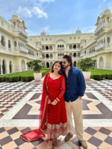Actress Rose Rawat HD Photos and Wallpapers October 2025