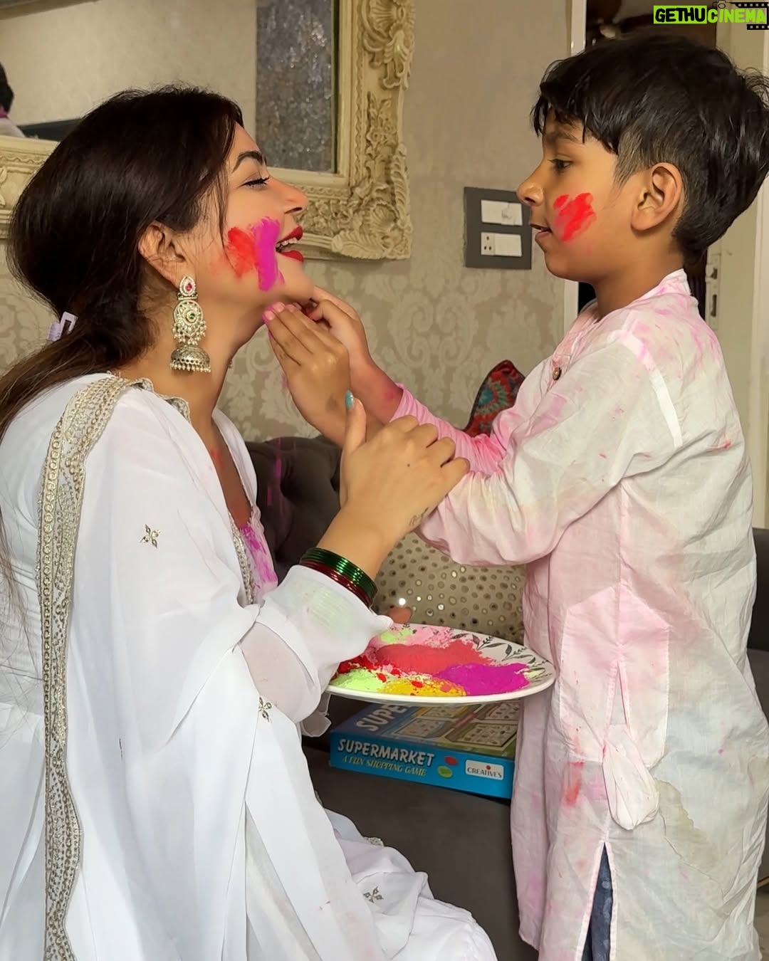 Rose Rawat - 7.2K Likes - holi 2025 ❤️🎨💦