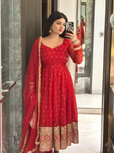 Actress Rose Rawat HD Photos and Wallpapers September 2025