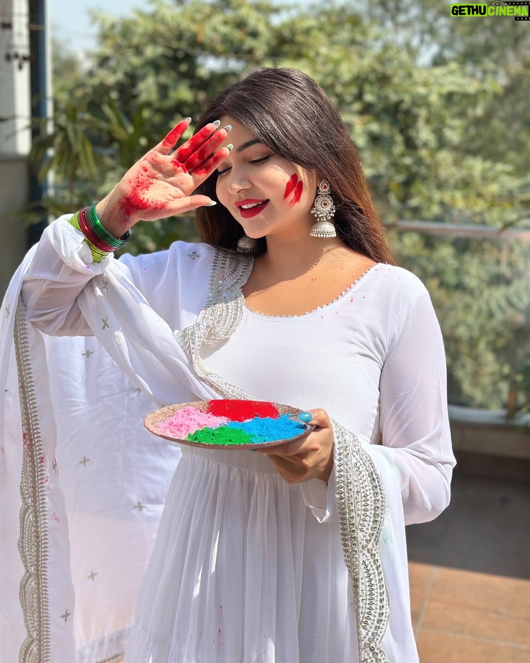 Rose Rawat - 13.2K Likes - Wish you all a happy and colourful holi 🩷❤️🩵💚🧡💛💜🤎🩶🤍 

.

.

#holi #holi2025 #holivibes #holicelebration #happyholi #holistic