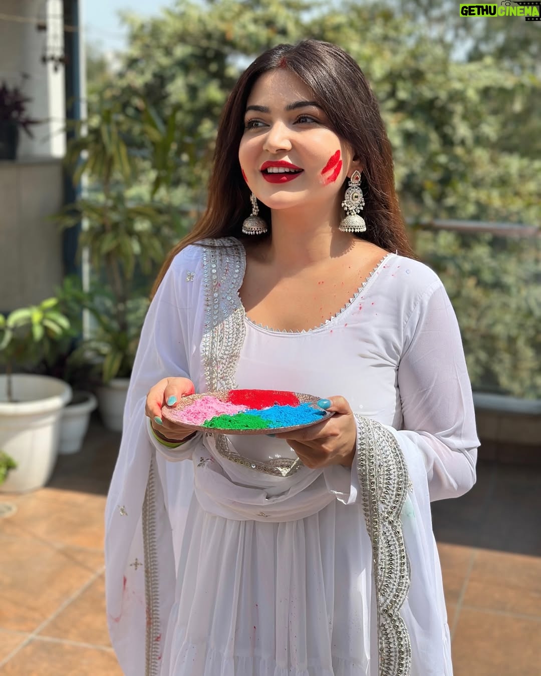 Rose Rawat - 13.2K Likes - Wish you all a happy and colourful holi 🩷❤️🩵💚🧡💛💜🤎🩶🤍 

.

.

#holi #holi2025 #holivibes #holicelebration #happyholi #holistic