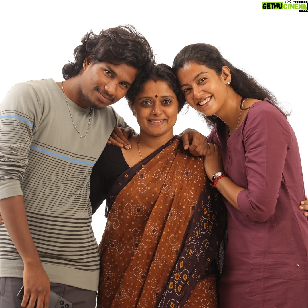 Roshini Haripriyan - 217.7K Likes - Thank you ♥️
Madras Matinee is now streaming in @primevideoin  and @sunnxt and your love has made all the difference.

Thank you for watching, sharing, and most importantly, feeling this film. It’s your messages and support that remind us why we do what we do.

I thank once again @keyanmk @madrasmotionpictures for giving me a chance to portray Deepu 🤍. I also thank the entire crew of madras matinee. Loads of love to you all. 

With all our hearts,
Thank you 🙏❤️”

#MadrasMatinee #ThankYou #GratitudePost #BTSMagic