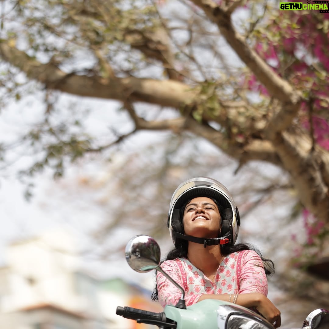 Roshini Haripriyan - 217.7K Likes - Thank you ♥️
Madras Matinee is now streaming in @primevideoin  and @sunnxt and your love has made all the difference.

Thank you for watching, sharing, and most importantly, feeling this film. It’s your messages and support that remind us why we do what we do.

I thank once again @keyanmk @madrasmotionpictures for giving me a chance to portray Deepu 🤍. I also thank the entire crew of madras matinee. Loads of love to you all. 

With all our hearts,
Thank you 🙏❤️”

#MadrasMatinee #ThankYou #GratitudePost #BTSMagic