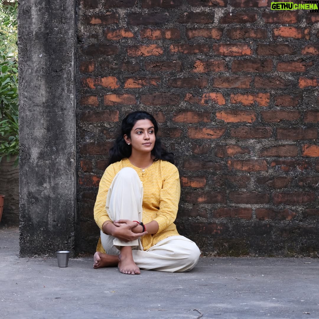 Roshini Haripriyan - 217.7K Likes - Thank you ♥️
Madras Matinee is now streaming in @primevideoin  and @sunnxt and your love has made all the difference.

Thank you for watching, sharing, and most importantly, feeling this film. It’s your messages and support that remind us why we do what we do.

I thank once again @keyanmk @madrasmotionpictures for giving me a chance to portray Deepu 🤍. I also thank the entire crew of madras matinee. Loads of love to you all. 

With all our hearts,
Thank you 🙏❤️”

#MadrasMatinee #ThankYou #GratitudePost #BTSMagic
